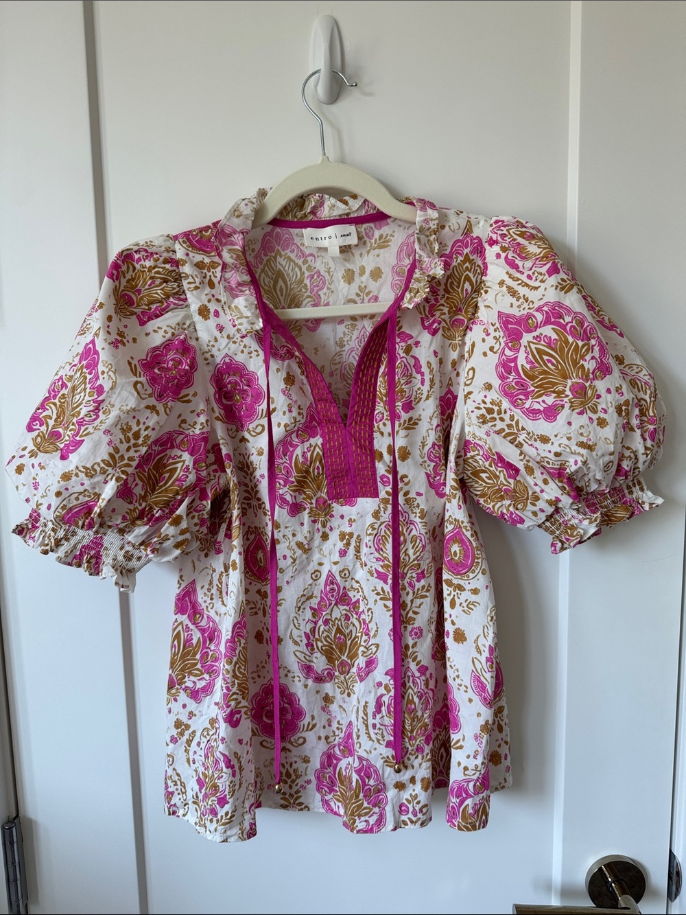 entro Hot Pink & Gold Puff Sleeve Tunic with Tie